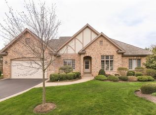 31 Carlton Cir, Inverness, IL 60010