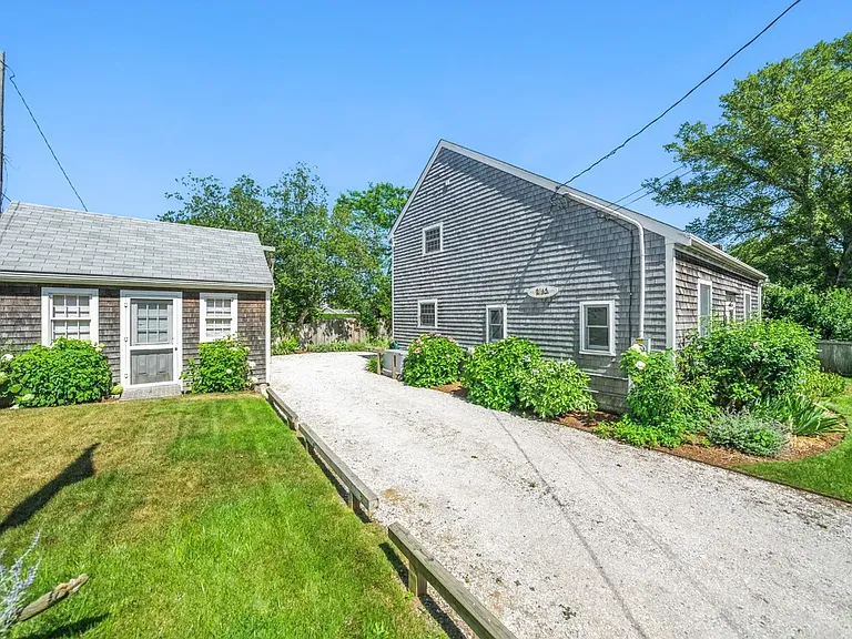 52 Pleasant St — Photo 8