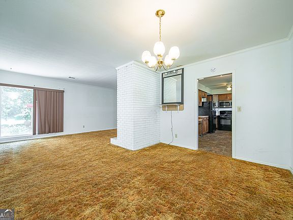 5th image of 3215 Melrose Dr