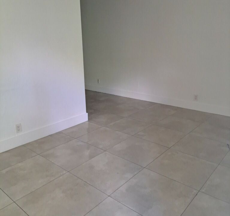 2nd image of 325 NW 72nd Ave APT 402