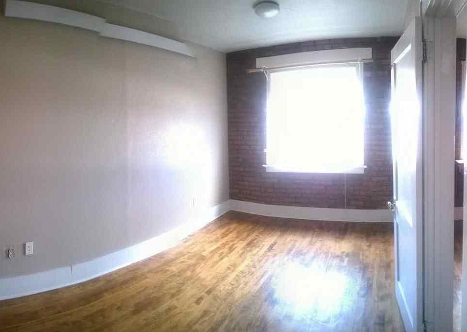 East bedroom