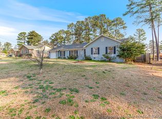 963 Dandridge Dr, Fayetteville, NC 28303