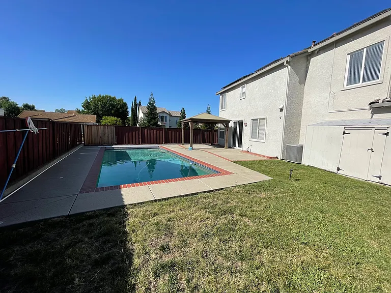 730 Sunlight Dr — Photo 26