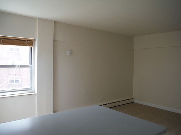 3rd image of 4970 N Marine Dr APT 1127