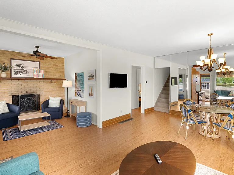 306 N Lake Dr — Photo 14