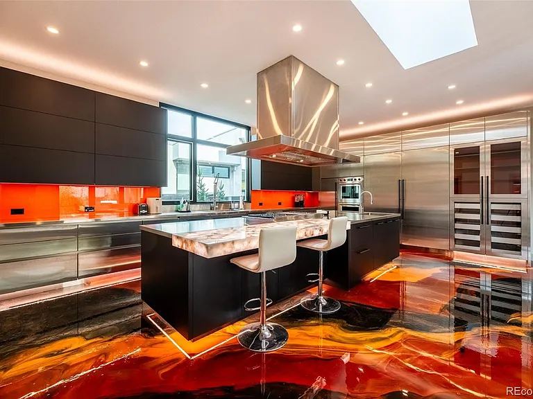 891 Neon Forest Cir — Photo 2