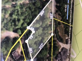 701 Coves Edge Dr, Butler, TN 37640