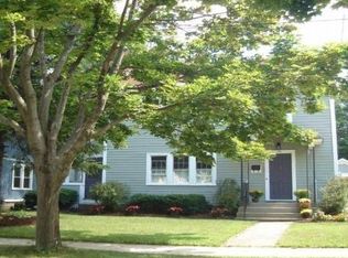 24 University Ter, Burlington, VT 05401