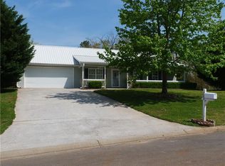 240 Sonora Dr SE, Calhoun, GA 30701