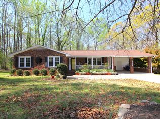 336 Meadowbrook Ave, Woodruff, SC 29388