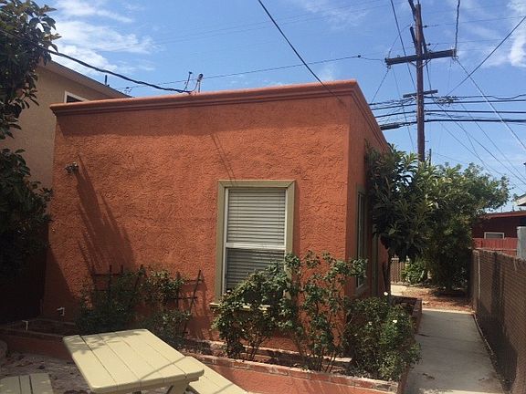 3rd image of 4322 Poplar St