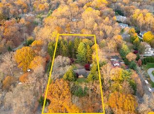 59 Old Stone Church Rd, Upper Saddle River, NJ 07458