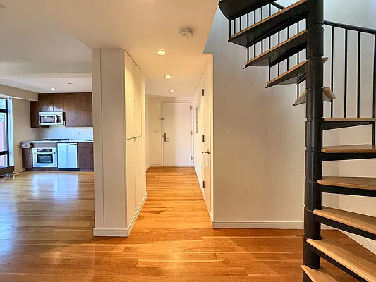 Living room, photo 1