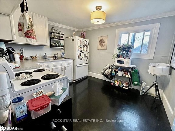 3rd image of 36 Lake St #2