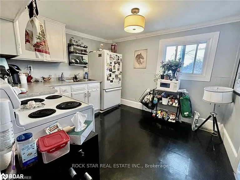 36 Lake St #2 — Photo 3