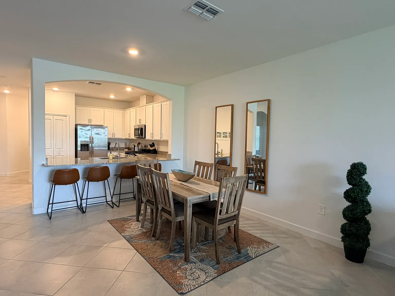 3 bed, 1417 sqft, $3,100 — Photo 4