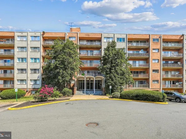 5851 Quantrell Ave APT 508, Alexandria, VA 22312