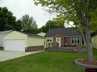 729 Main St W, Sleepy Eye, MN 56085