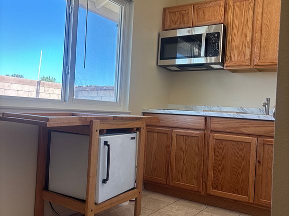 Newly renovated oak kitchenette