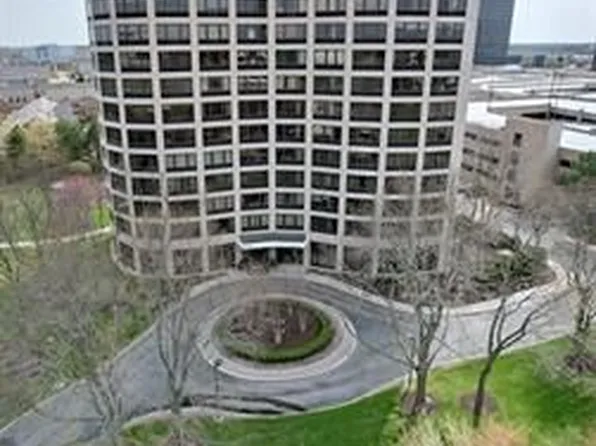 5000 Town Ctr, Southfield, MI