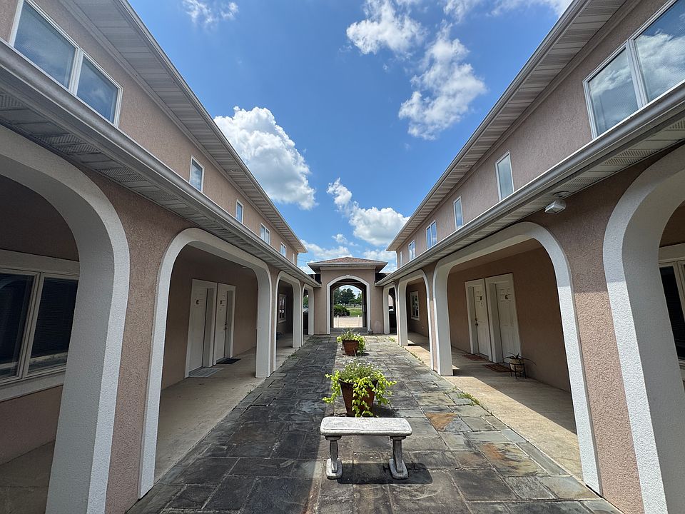 1st image of 2905 Clover Way APT D