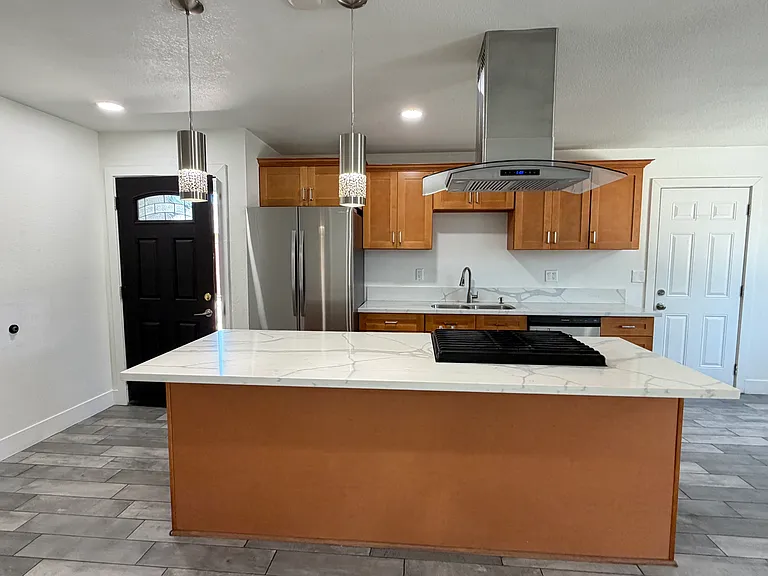 5108 Clark St — Photo 3