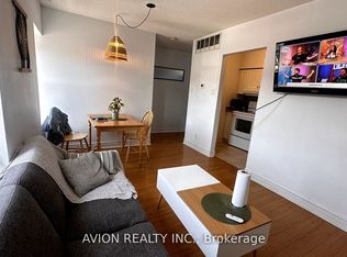 1022 Kingston Rd #3, Toronto, ON M4E 1T4