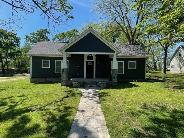 410 Springfield St, Berryville, AR 72616