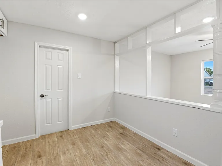 7010 Brownsville St #1/2 — Photo 14