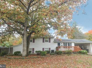 16 S Club Rd, Pine Hill, NJ 08021