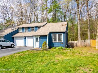 22 Wake Robin Rd, Malta, NY 12020