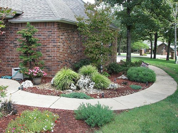 Bubbling natural rock