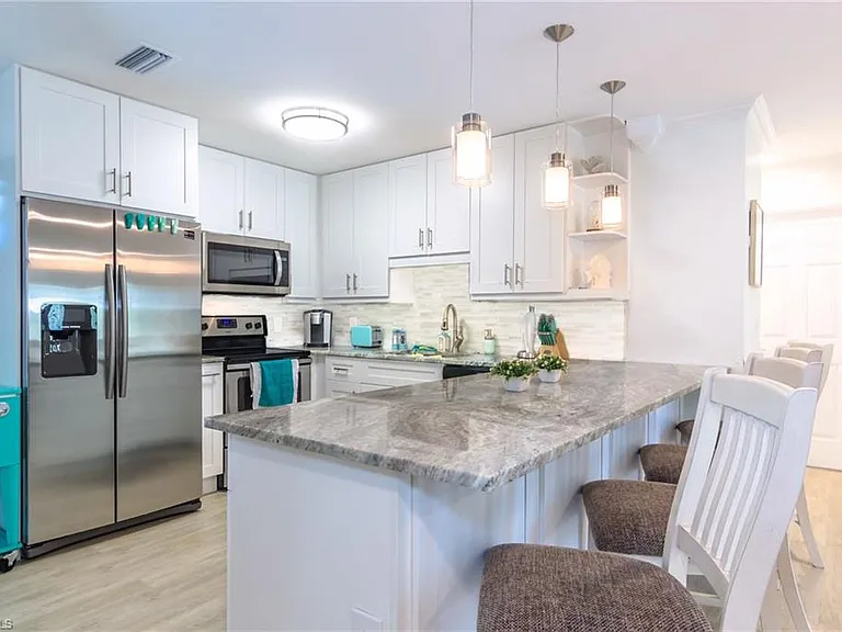 28 Constitution Dr — Photo 10