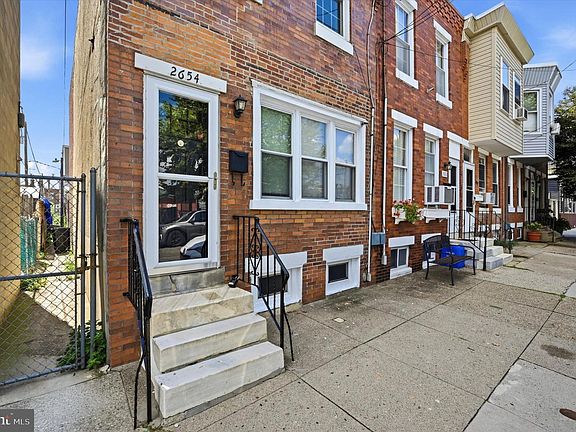 2nd image of 2654 E Indiana Ave