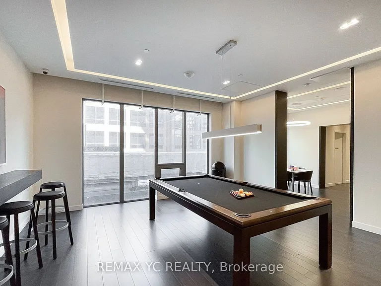 2221 Yonge St #3210 — Photo 23