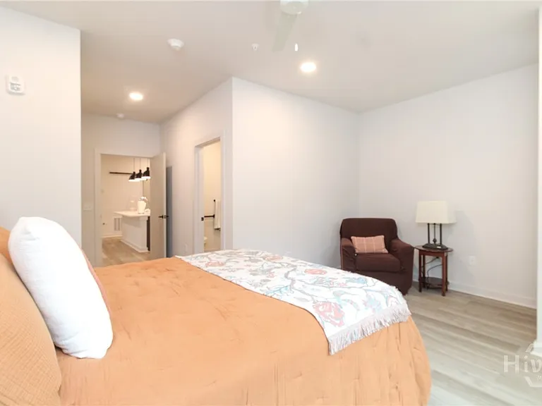 240 Martha Dr #120 — Photo 9