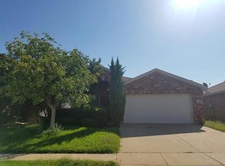 10456 Rising Knoll Ln, Fort Worth, TX 76131