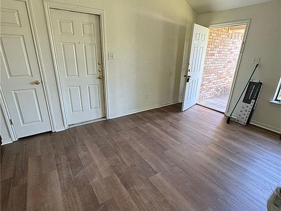 3rd image of 206 Castellon Ct #B