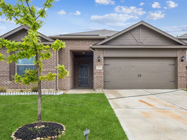 901 Serena Dr, Ferris, TX 75125