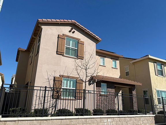 2nd image of 924 Posey St