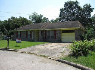 6303 Tall Willow Dr, Houston, TX 77088