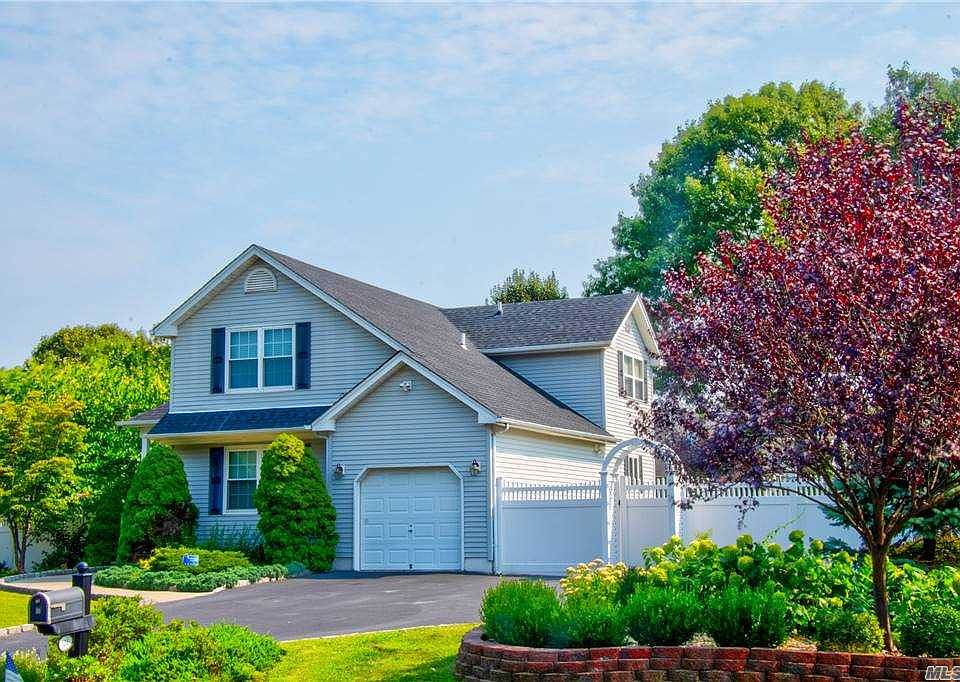 1st image of 21 Nicole Ln
