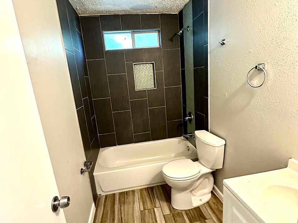 1st image of 324 Altitude Dr #25
