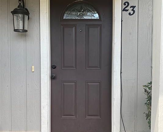 2nd image of 23 Lakeview Vlg