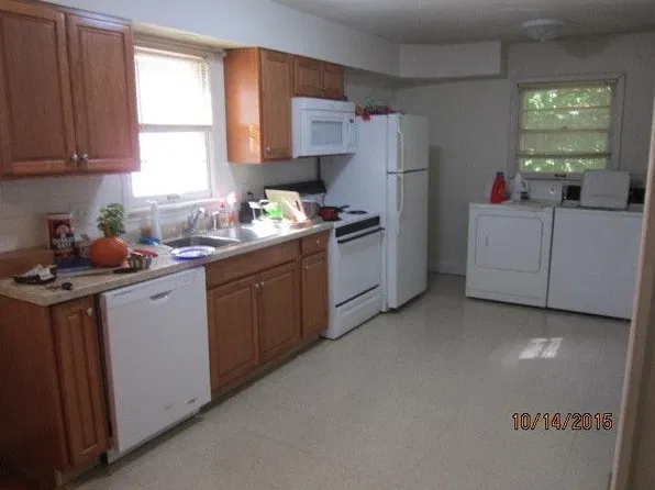 2083 College View Rd, Manhattan, KS 66502