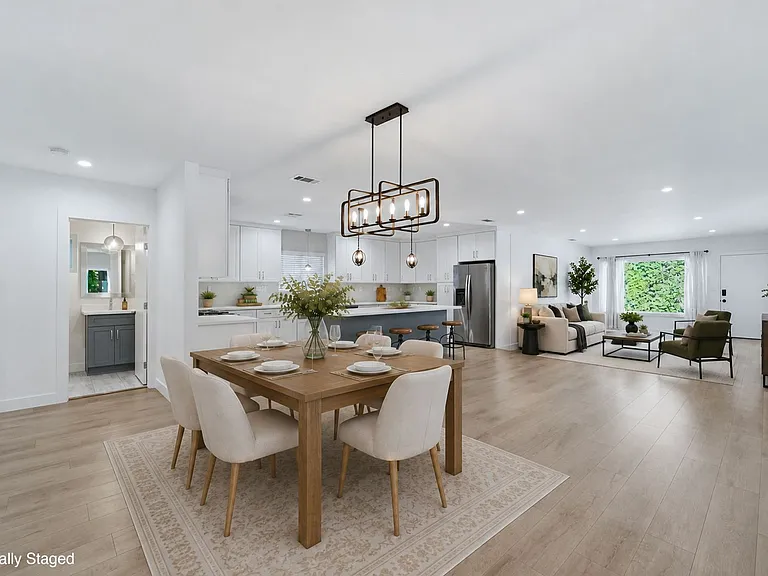 2122 S Highland Ave — Photo 1