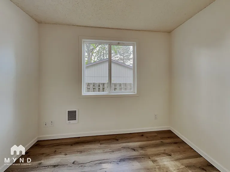 8612 Sw Ctr — Photo 13