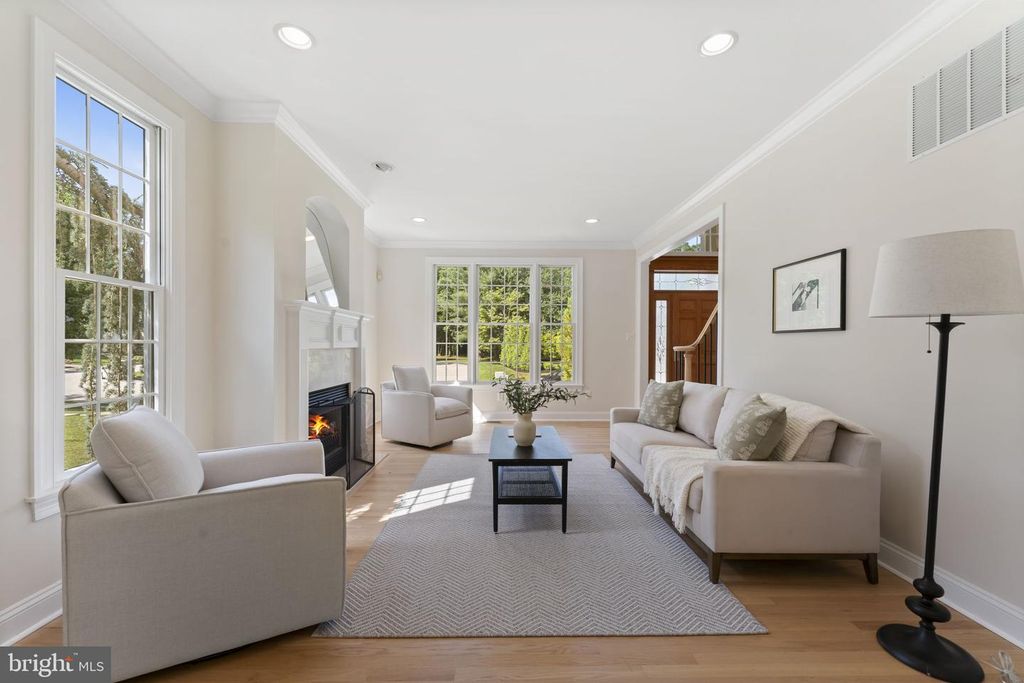 35 Stanwyck Rd, Mount Laurel, NJ - View 6