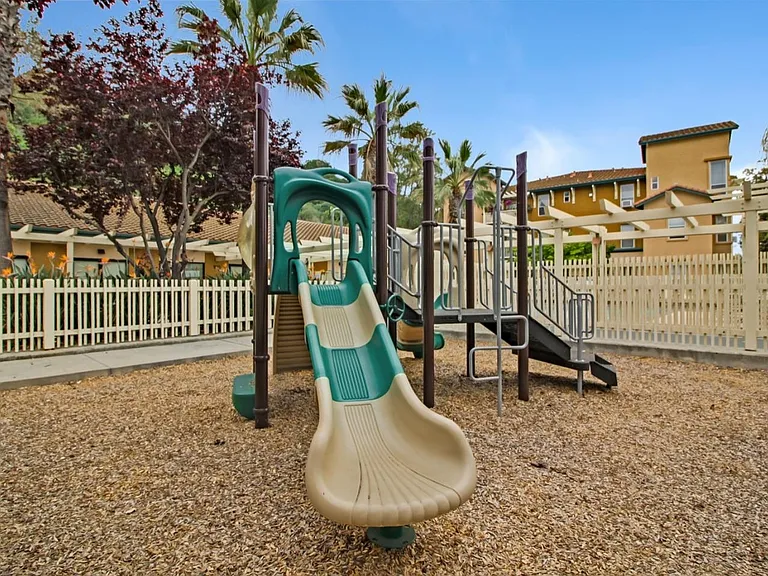 6043 Buffett Pl — Photo 40