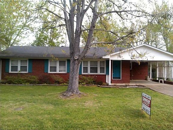 2nd image of 701 Franklin Dr